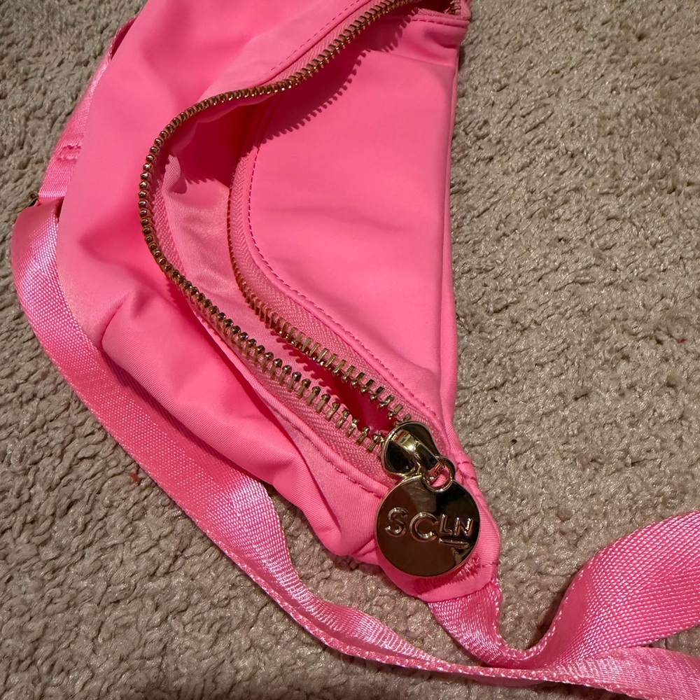 stoney clover lane fanny pack flamingo - Picture 2 of 5